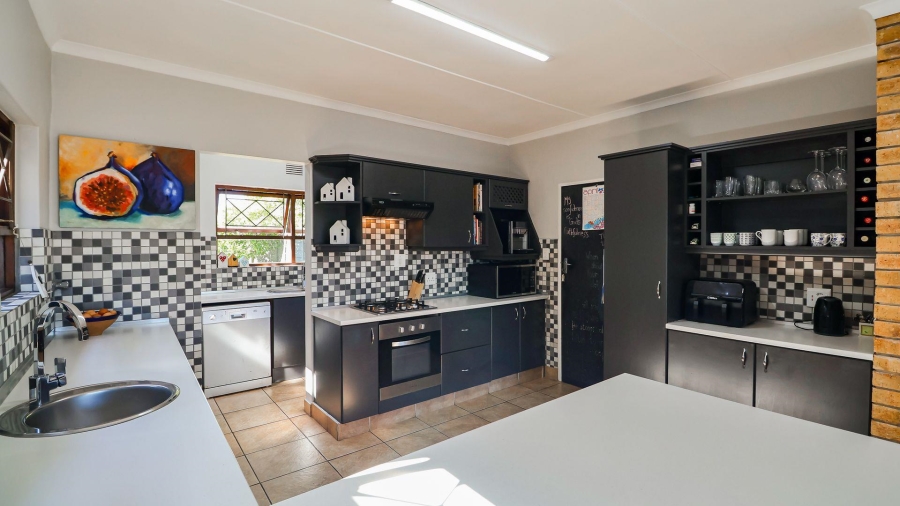 4 Bedroom Property for Sale in Heiderand Western Cape
